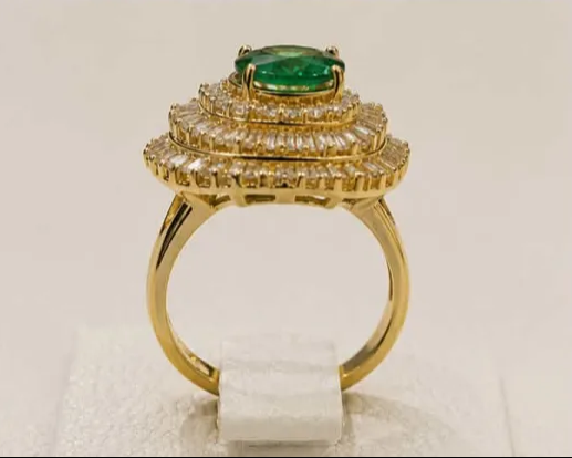Evergreen ring — side