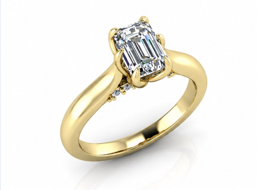 Arquelle emerald-cut solitaire in yellow gold